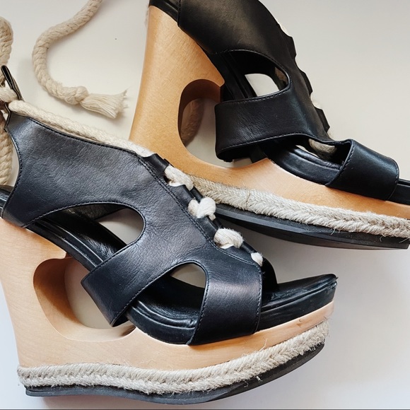 Nautical Inspired Leather Cut Out Wedge Sandal - Picture 2 of 8